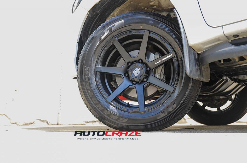 TOYOTA HILUX 4WD AVALANCHE MATTE BLACK FRONT MILLED